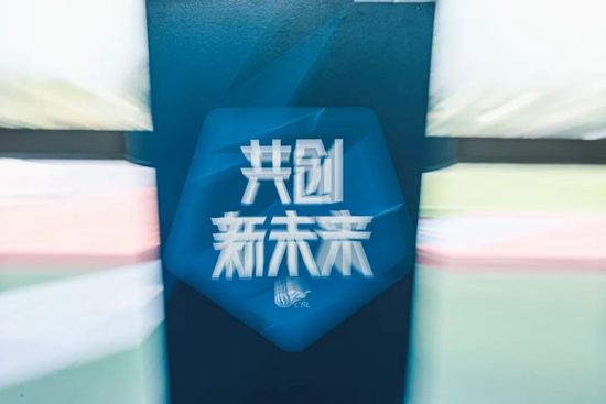 撩起老师旗袍狠狠挺进视频