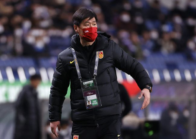 大坤坤戳桃子