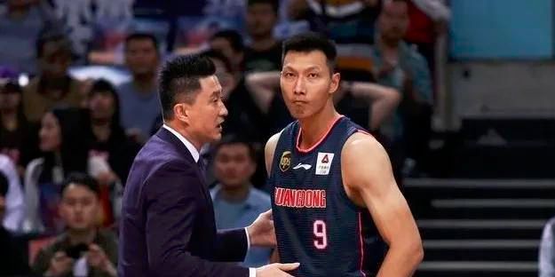 日日狠狠久久偷偷四色综合免费